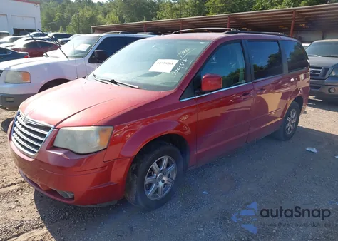 2008 Chrysler Town & Country Touring from USA, damaged, VIN 2A8HR54P78R736148
